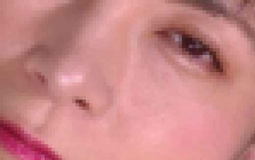 女優の顔に接写3　サンプル画像1