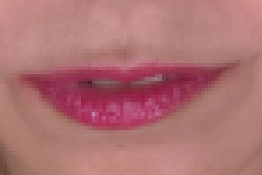 女優の顔に接写4　サンプル画像3