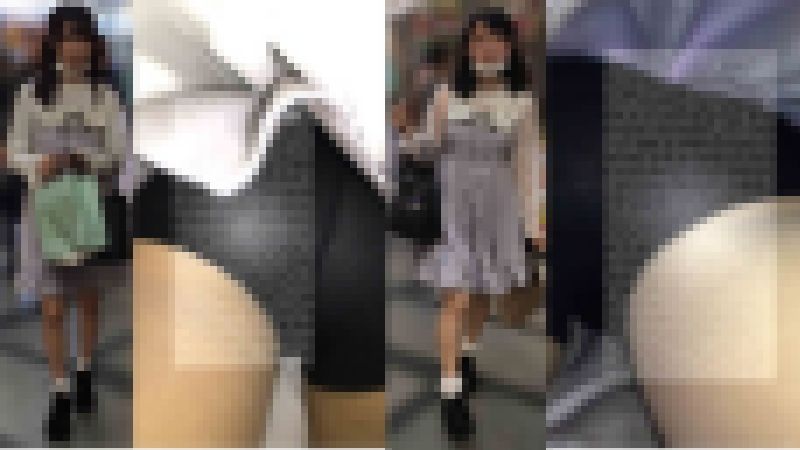 4K bomb_k073 ドール系双子コーデの激カワJDを二人とも頂く　エスカめくり サンプル画像