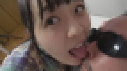 新作　頬をバキューム吸引し、鼻腔を生臭い舌で刺激し乳首舐め手コキでご奉仕するエロカワ女子（完全オリジナル）　サンプル画像1