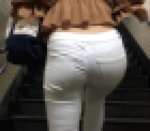 《◆最終値下げ◆》　【渋谷系GALのエッチ過ぎる齧り付きたいお尻とパンティーライン】 サンプル画像
