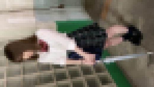 【初撮り】現役女子〇生_P活デビュー_嫌がる処女に連続中出し　サンプル画像1