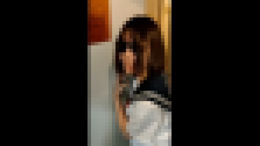 【即尺フェラ】童顔で清楚な女子大生まいは、自らチンポを欲しがり喉奥まで全てを包み込む淫乱鬼口万子の持ち主だった~　サンプル画像1