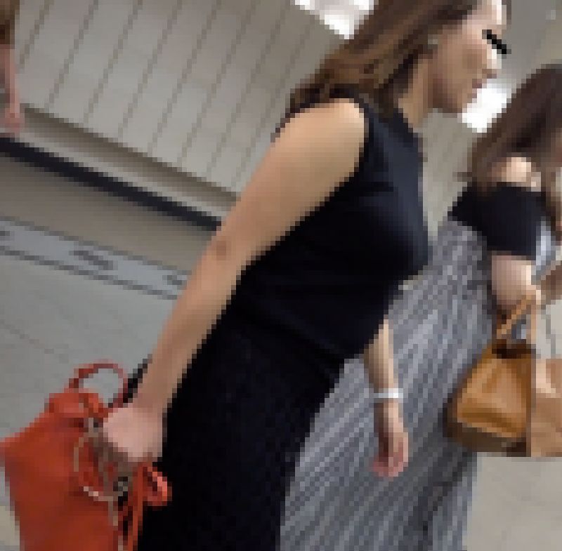 おかず326（揉みしだきたい超爆お姉様の種頃MAXなカラダ！） サンプル画像