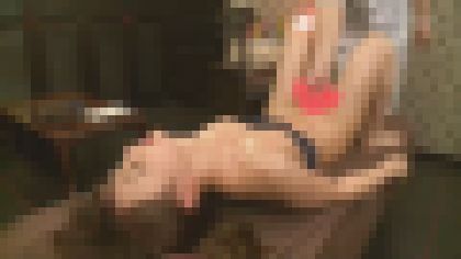 【隠撮】エステを受けているだけなのに痙攣するほど気持ちよくなってしまうビンカン女子①　サンプル画像1