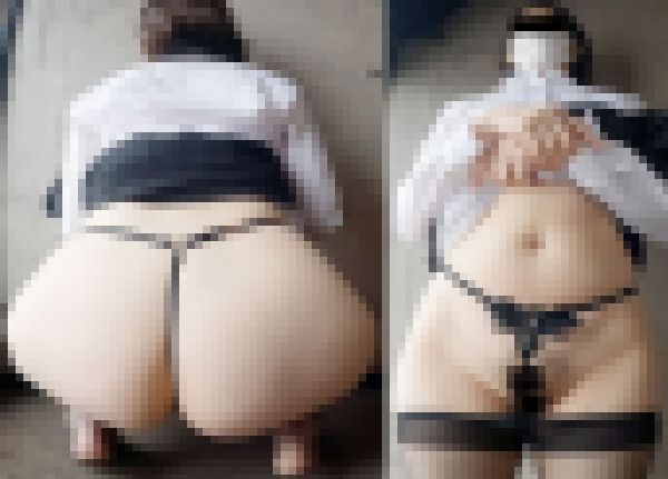 【ワンコイン人妻パンチラ】浮気相手の指示で玉パン履きながら演奏するピアニストおばさん サンプル画像