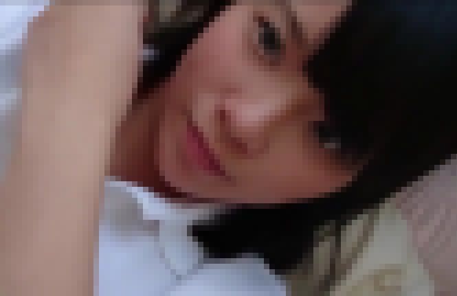 ソファの角に押し付けるザラザラ感がやめれない彼女 サンプル画像