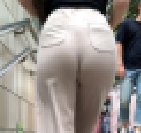 《左右の尻肉の境界線に肉棒を！》 No.2144【Vol.1・Tバック&デカ尻は生きの良い発射をお望みです】 サンプル画像