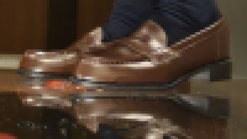 めいちゃんのローファー、ガラステーブルでザリCRUSHー３ サンプル画像