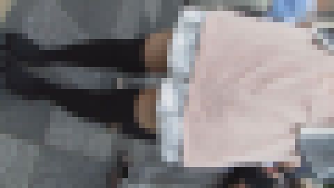 【街行く女性】　ニーハイガール　01　サンプル画像1