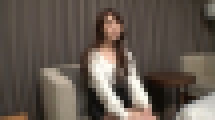 スレンダー美乳の20歳ラウンドガールが初ハメ撮りで彼氏に仕込まれた性技を披露　サンプル画像1