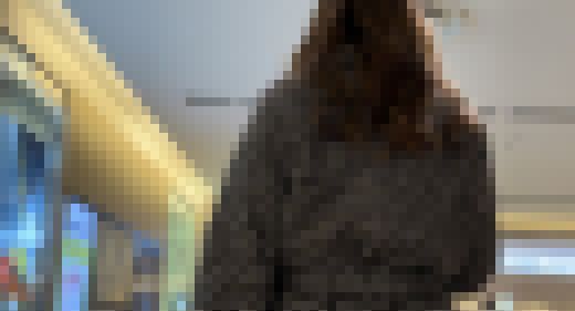 【盗撮】ショートパンツでほぼお尻が出ちゃってます。　サンプル画像1