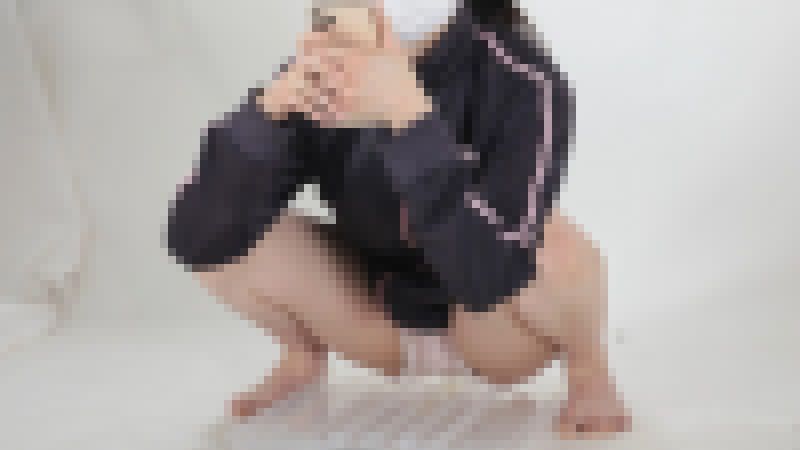 シミパンフェチ　下着履いたまま放尿するｆ676 サンプル画像