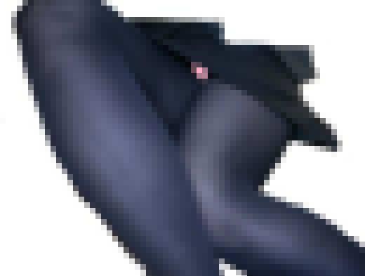 【４ｋ】※顔出し※爆エロ♡足組から見えたパ●ツ♡アイドル級の○○レディの黒タイツ　サンプル画像3