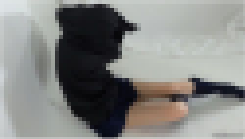 拘束フェチ　上半身を袋に入れて脱ごうともがくf332 サンプル画像