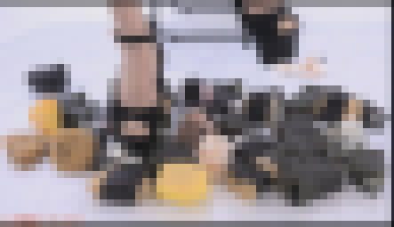大量フードクラッシュ　オニギリをハイヒールで踏み潰すf205 サンプル画像