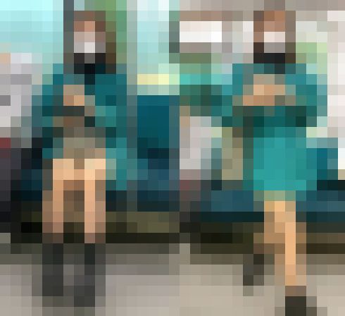 生脚を組んで見せるメガネが似合うオシャレお姉さん（其の四）　サンプル画像3