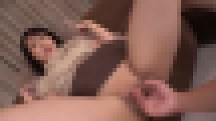 真面目な31歳教師が巨根で突かれFカップを揺らして痴態を晒す サンプル画像2