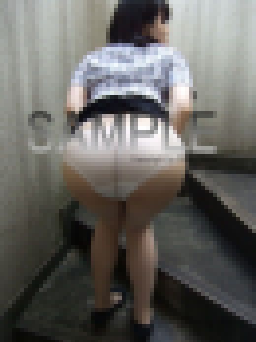 【街角OL】さえこ　高画質　サンプル画像2