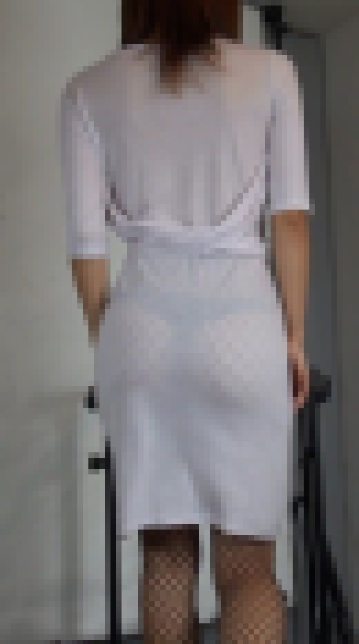 Nさんパート3　パンティーライン　透け　尻　サンプル画像2