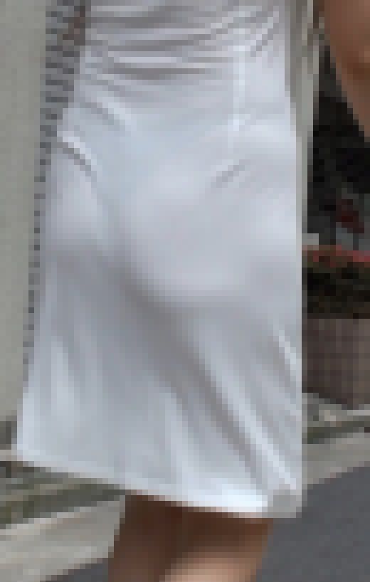 Cさんパート4　パンティーライン　透け　尻　サンプル画像2