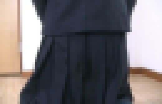 ブレザーでおしっこお漏らし　サンプル画像1