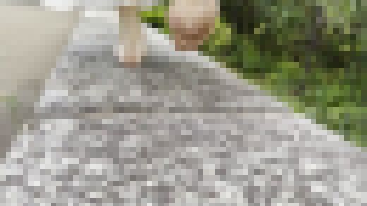 【完全裸足】第10弾！裸足で公園や周辺道路を歩く女性 part1　サンプル画像1