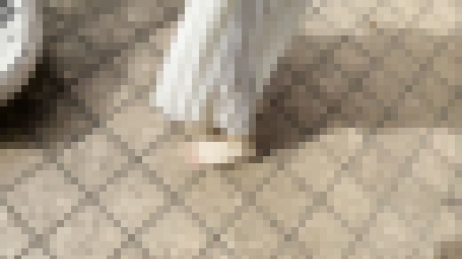 【完全裸足】第10弾！裸足で公園や周辺道路を歩く女性 part1　サンプル画像2