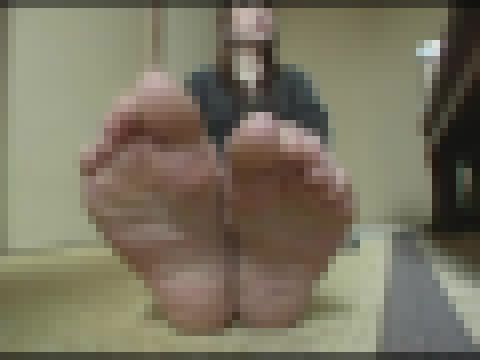 【CF】足裏を見せる女 #112 GLD-030-04　サンプル画像3