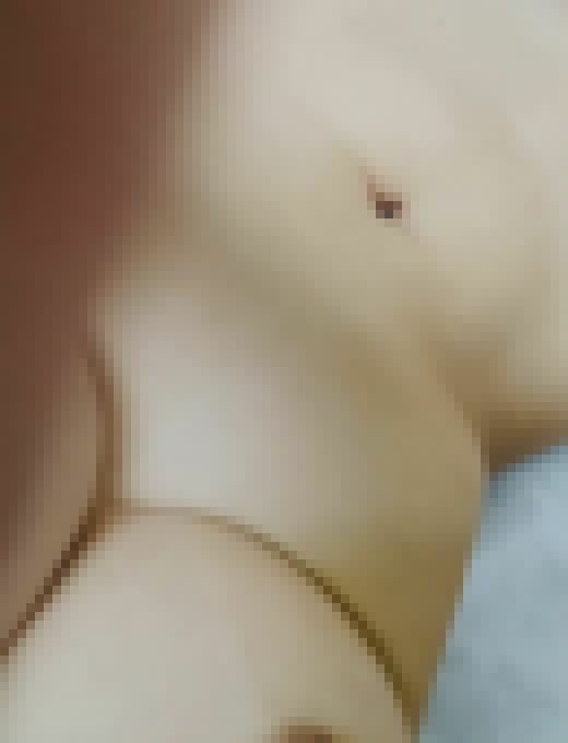 貧困裏アカ女子めぐの自撮り自慰動画＃5　サンプル画像2