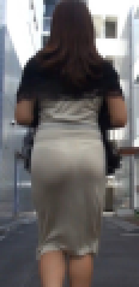 Dさんパート4　パンティーライン　透け　尻　サンプル画像1