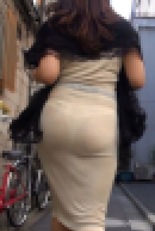 Dさんパート4　パンティーライン　透け　尻　サンプル画像3