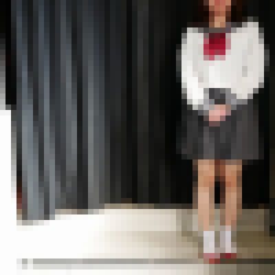 ゆか　スクカラM赤　三つ折り　グレーセーラー服(113枚)22-2　サンプル画像1