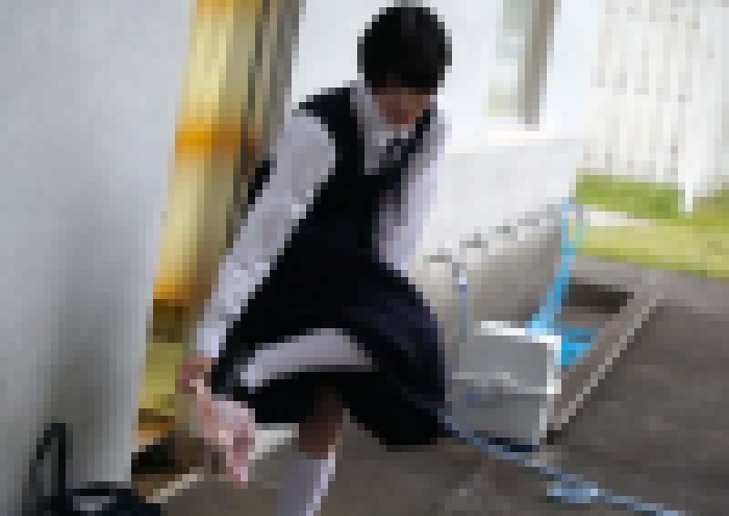 【中～高一貫進学校】華奢ガリボインのショトカ優等生が学校帰りに自撮り露出していたので凸してみた【個撮】 サンプル画像