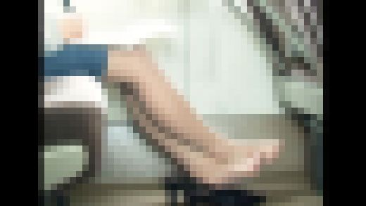 【パンスト】定点観測～熟女新幹線③～【つま先】　サンプル画像2