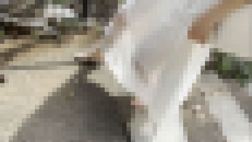 【完全裸足】第10弾！裸足で公園や周辺道路を歩く女性 part3　サンプル画像1