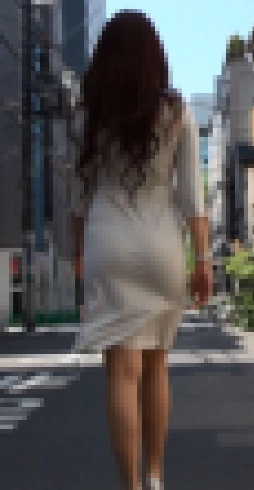 Hさんパート4　パンティーライン　透け　尻　サンプル画像1