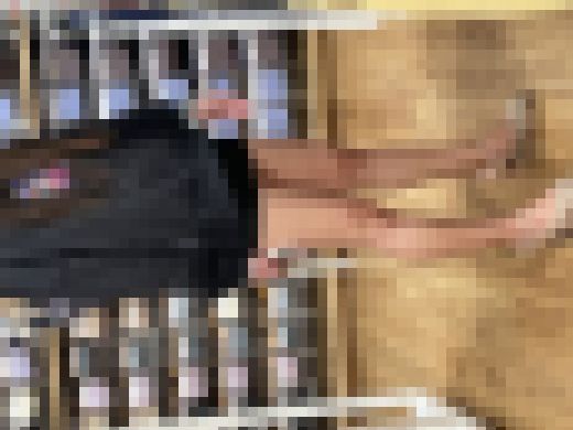 見かけたギャルをこっそり堪能！パンチラたくさん、勃起必須ショッピング中のギャルに釘付け　サンプル画像1