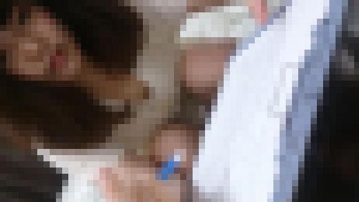 【面接で盗撮⑲】むっちり&スレンダー 女子大生×2人のパンチラ サンプル画像1
