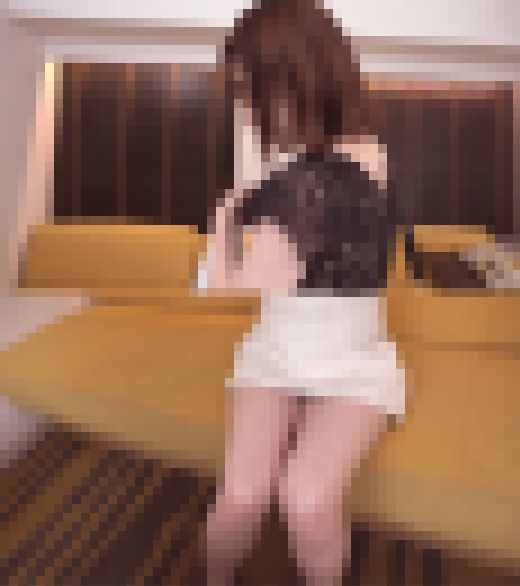 Aカップ おっぱいはほぼ無いけど乳首とおまんこは綺麗なピンク色 お酒飲みまくって盛大に中出し　サンプル画像1