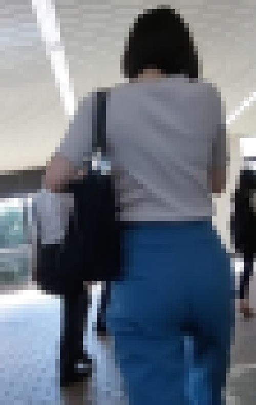 健康的な肉体のエチ尻OL　サンプル画像1