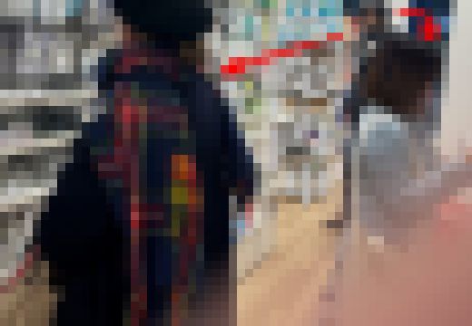 二人の同業者と爽やかなJD編　【禁断の逆さ撮り】 vol2　サンプル画像2