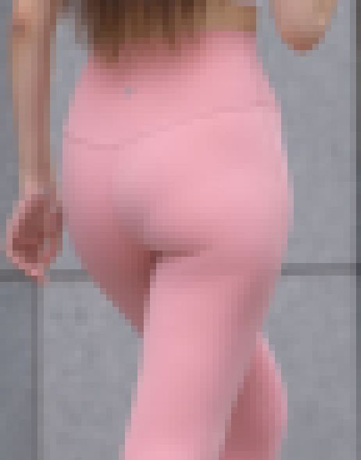 ピンクレギンスピタパンで街をゆく！　サンプル画像3