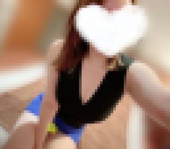 【隠撮】エステティシャンお姉さんからオイル手コキ【えみ25歳#1】 サンプル画像