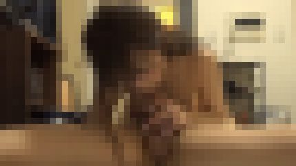 スレンダー美巨乳の23歳人妻がナンパ男の部屋に来て他人棒で日頃の欲求不満を解消　サンプル画像2