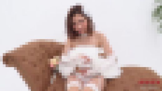 加美杏奈 4K動画 「ちょっとだけだよ。」元カレの押しに負ける美人花嫁！お願いパンチラ編　サンプル画像1