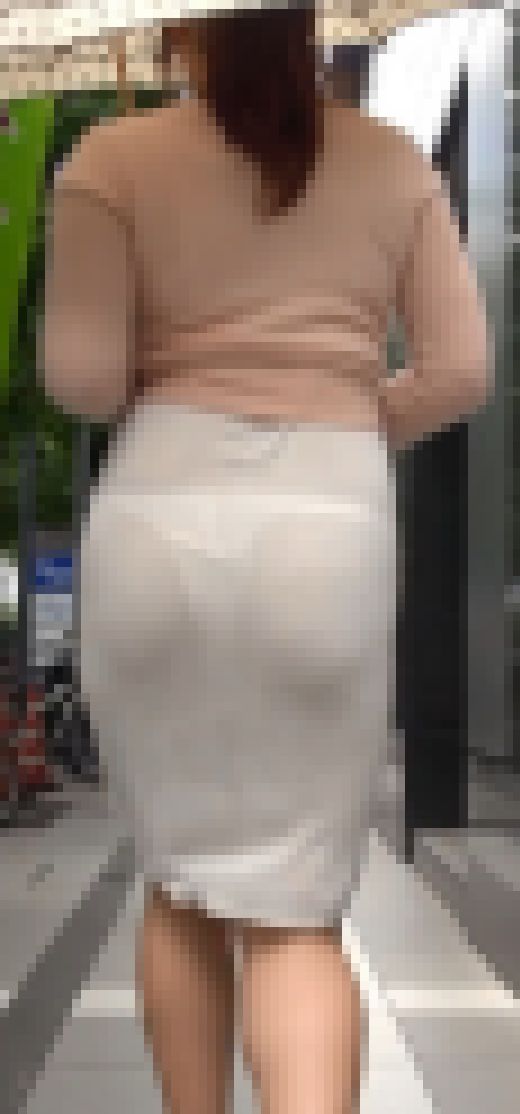 Dさんパート5　パンティーライン　透け　尻　サンプル画像2