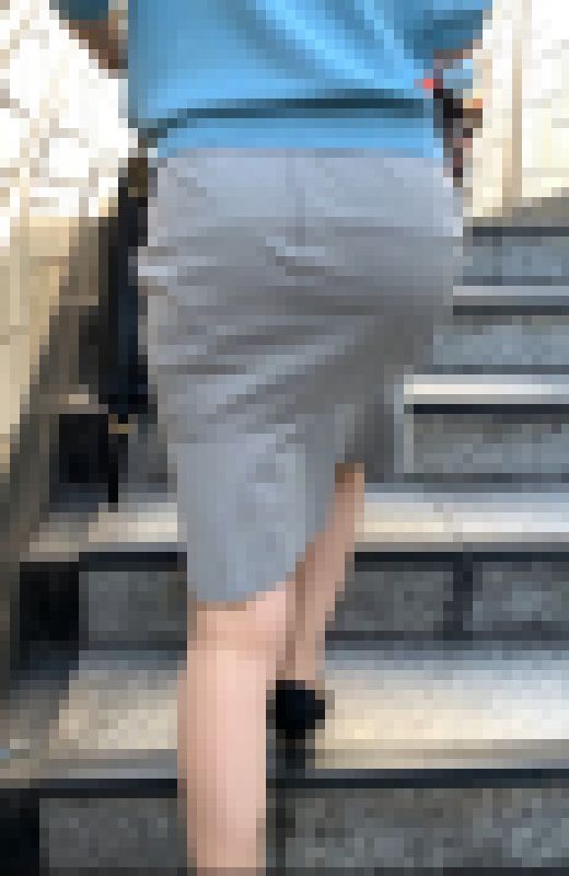 【清楚マダムのエロ尻】清楚マダムのエロ尻をガン見する。大きくい美尻でエロい感じが何とも言えない。このお尻にぶっかけ【691】 サンプル画像2