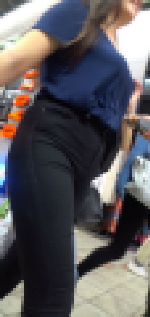 おかず410（マグナムHカップな言葉を失うロケットミサイル乳お姉さん） サンプル画像
