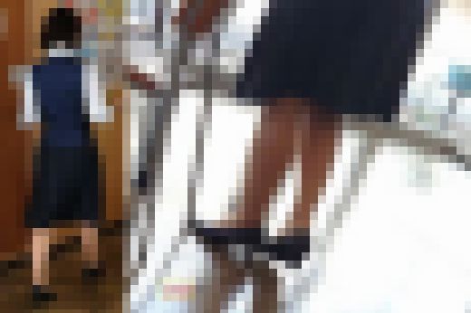 追っかけシリーズ　★カーディーラーのお姉さん★　サンプル画像3